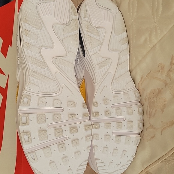 Tennis shoes Nike Air NEW - Picture 4 of 7